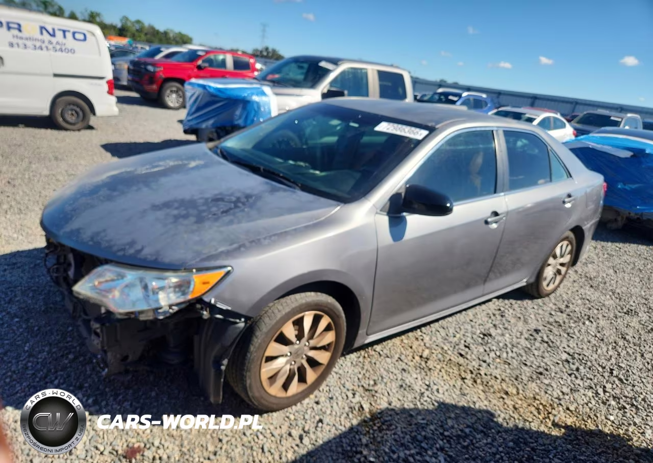 2012 Toyota Camry Le – zdjęcie 1 z 12