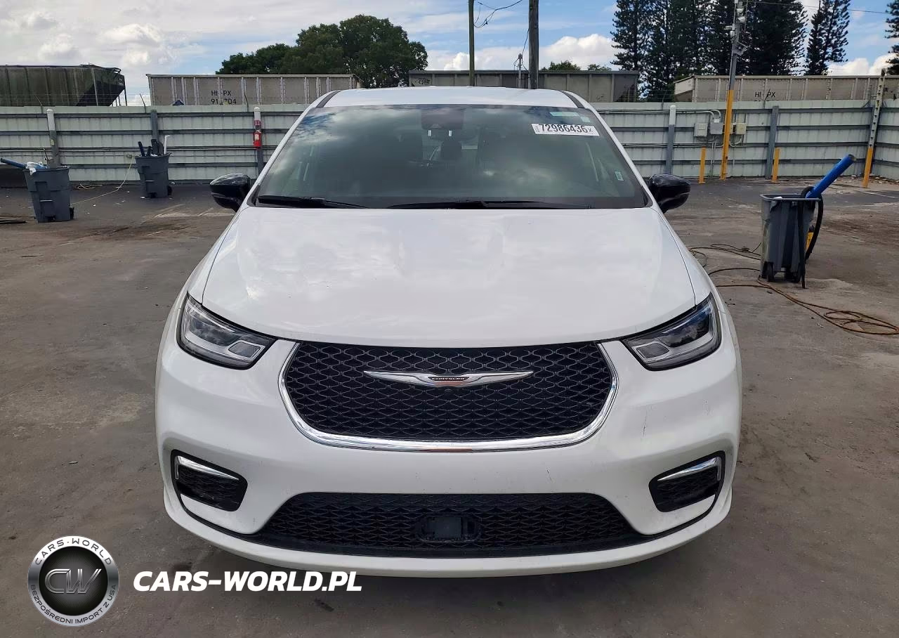 2026 Chrysler Pacifica Select VIN:2C4RC1BG7TR220308 - 5