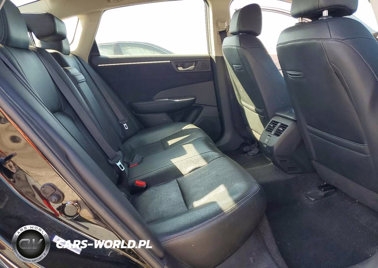 2018 Honda Clarity Touring VIN:JHMZC5F39JC024051 - 10