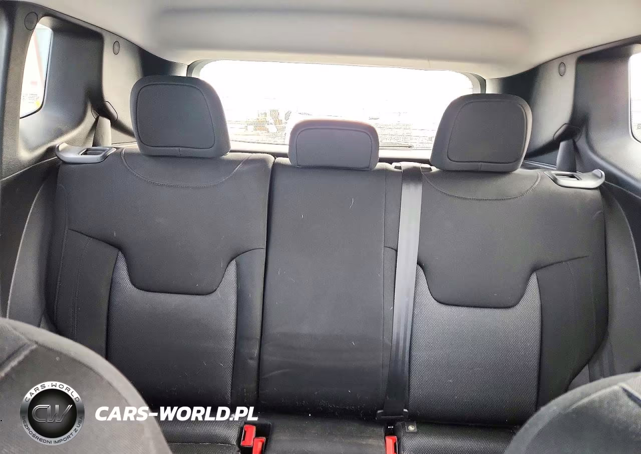 2018 Jeep Renegade Sport VIN:ZACCJBAB4JPJ56881 - 10