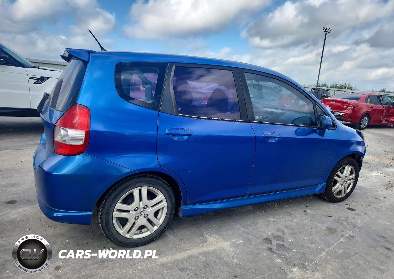 2008 Honda Fit Sport VIN:JHMGD38638S025129 - 3