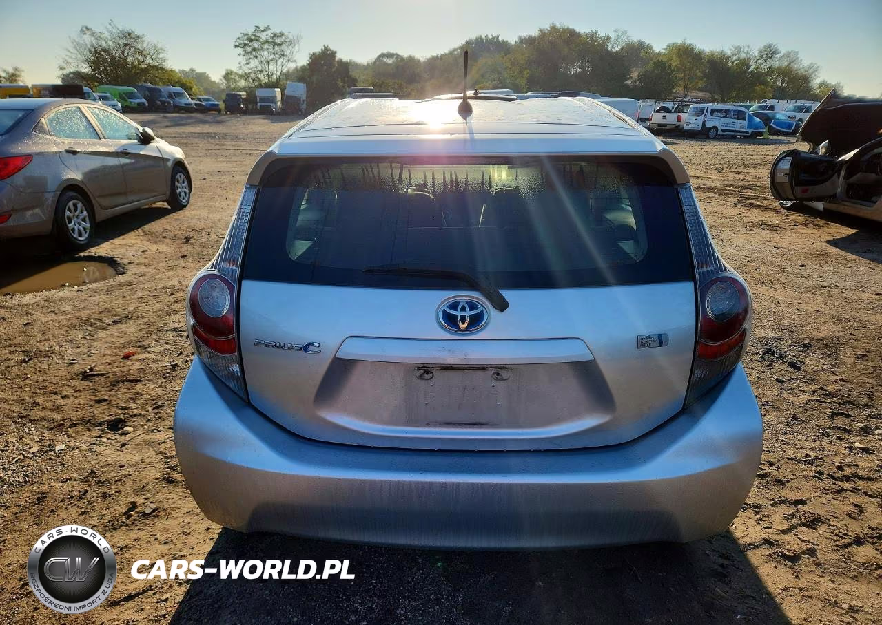 2012 Toyota Prius C Two VIN:JTDKDTB34C1504989 - 6