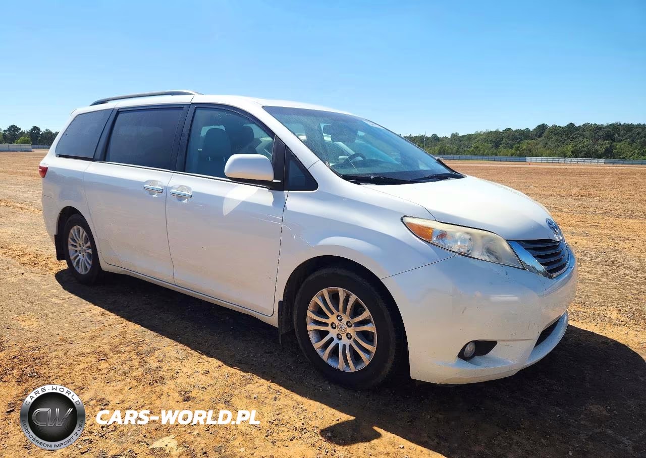 2017 Toyota Sienna Xle Premium 8-Passenger VIN:5TDYZ3DC3HS799828 - 4