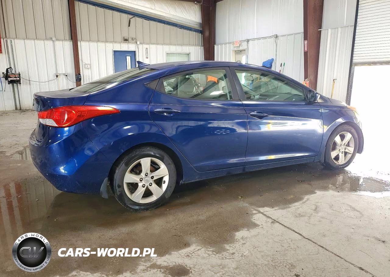 2013 Hyundai Elantra Gls VIN:KMHDH4AE1DU530936 - 3
