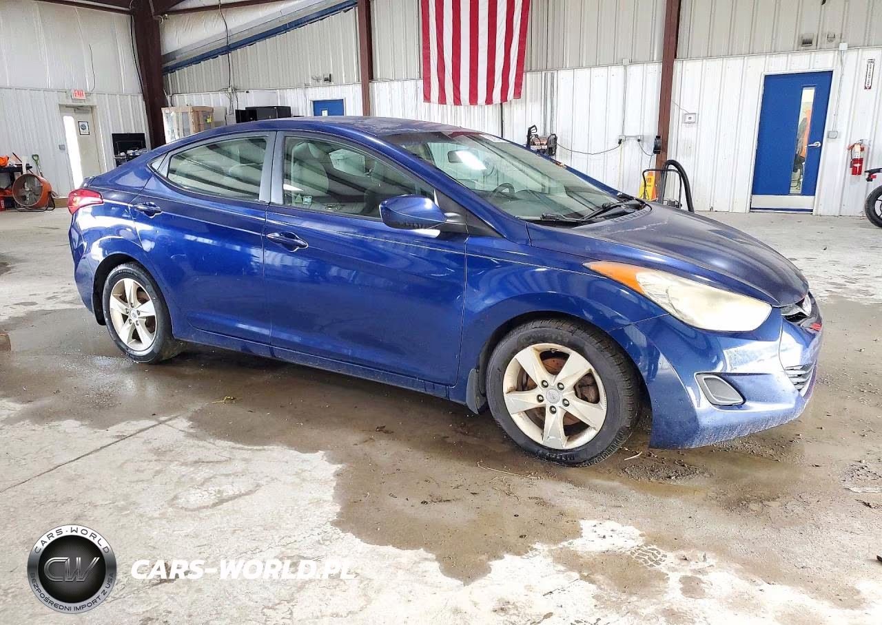 2013 Hyundai Elantra Gls VIN:KMHDH4AE1DU530936 - 4