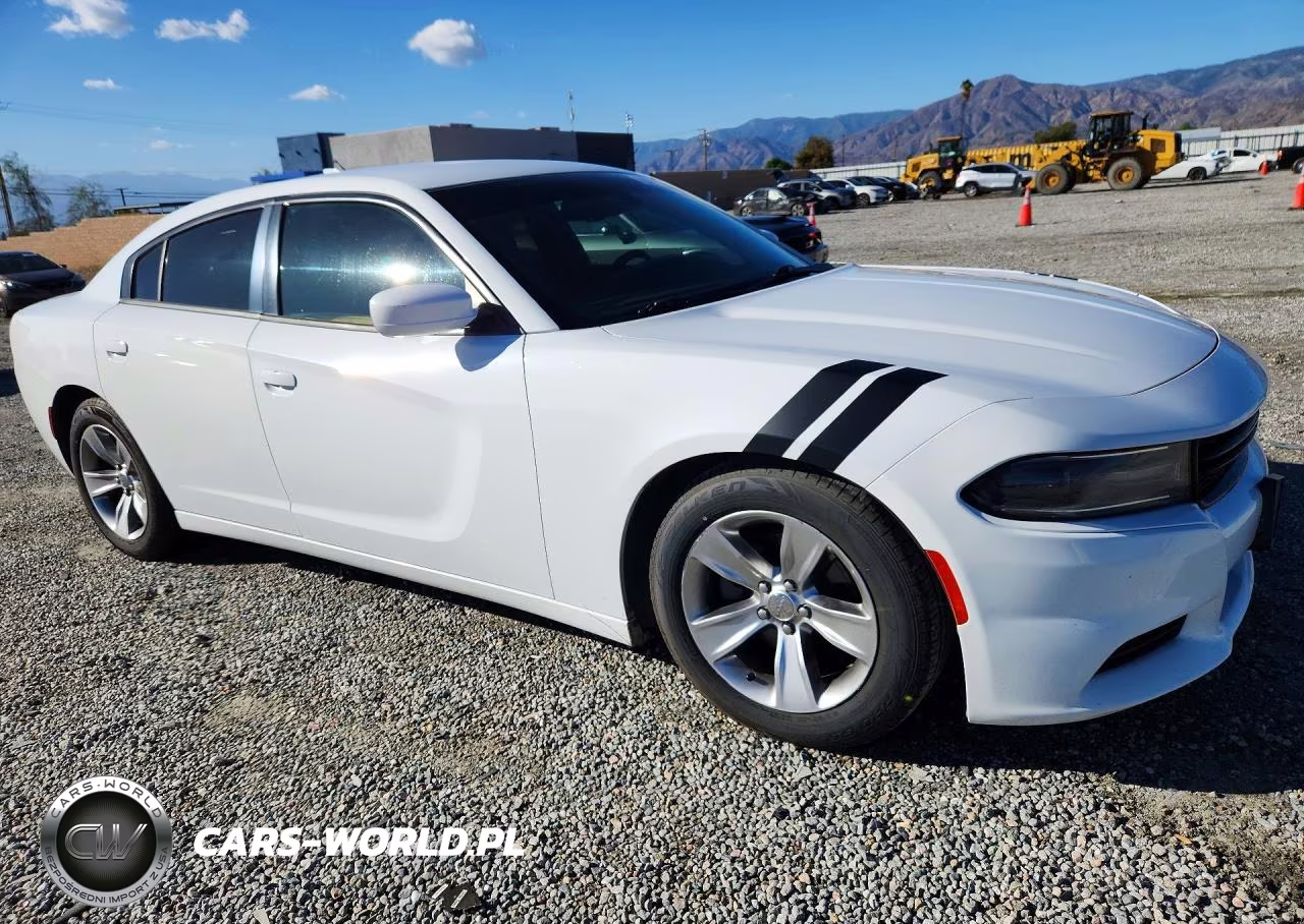 2016 Dodge Charger Sxt VIN:2C3CDXHG6GH323801 - 4