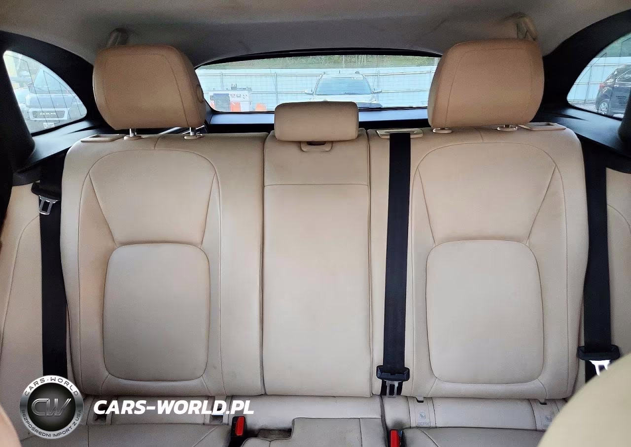 2018 Jaguar F-Pace Premium VIN:SADCJ2FX0JA287429 - 10