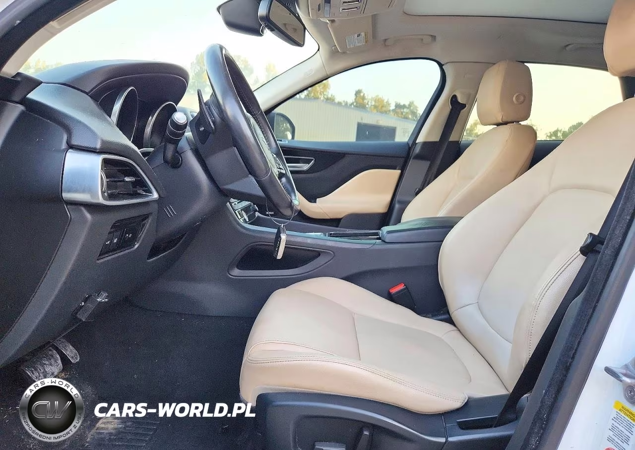 2018 Jaguar F-Pace Premium VIN:SADCJ2FX0JA287429 - 7