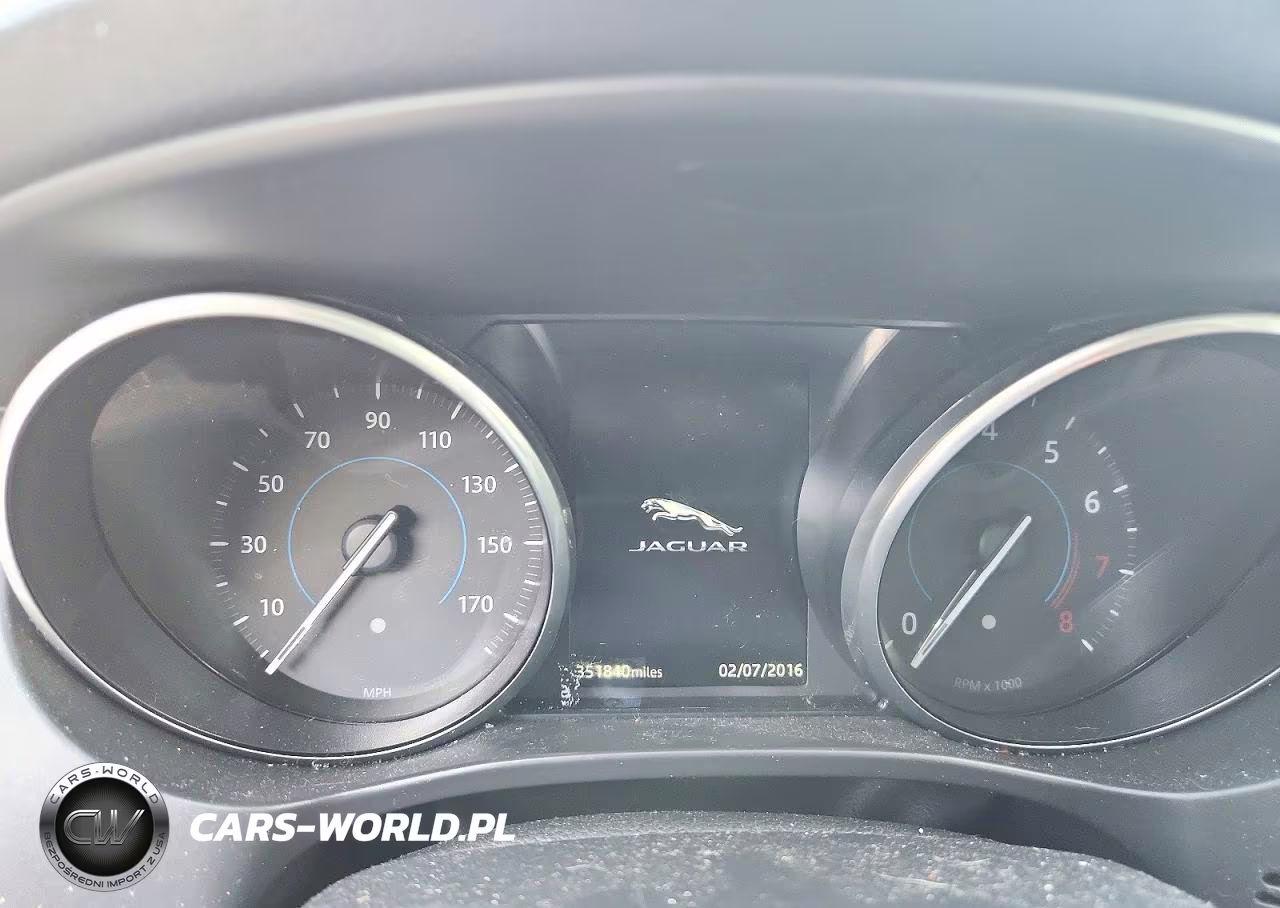 2018 Jaguar F-Pace Premium VIN:SADCJ2FX0JA287429 - 9