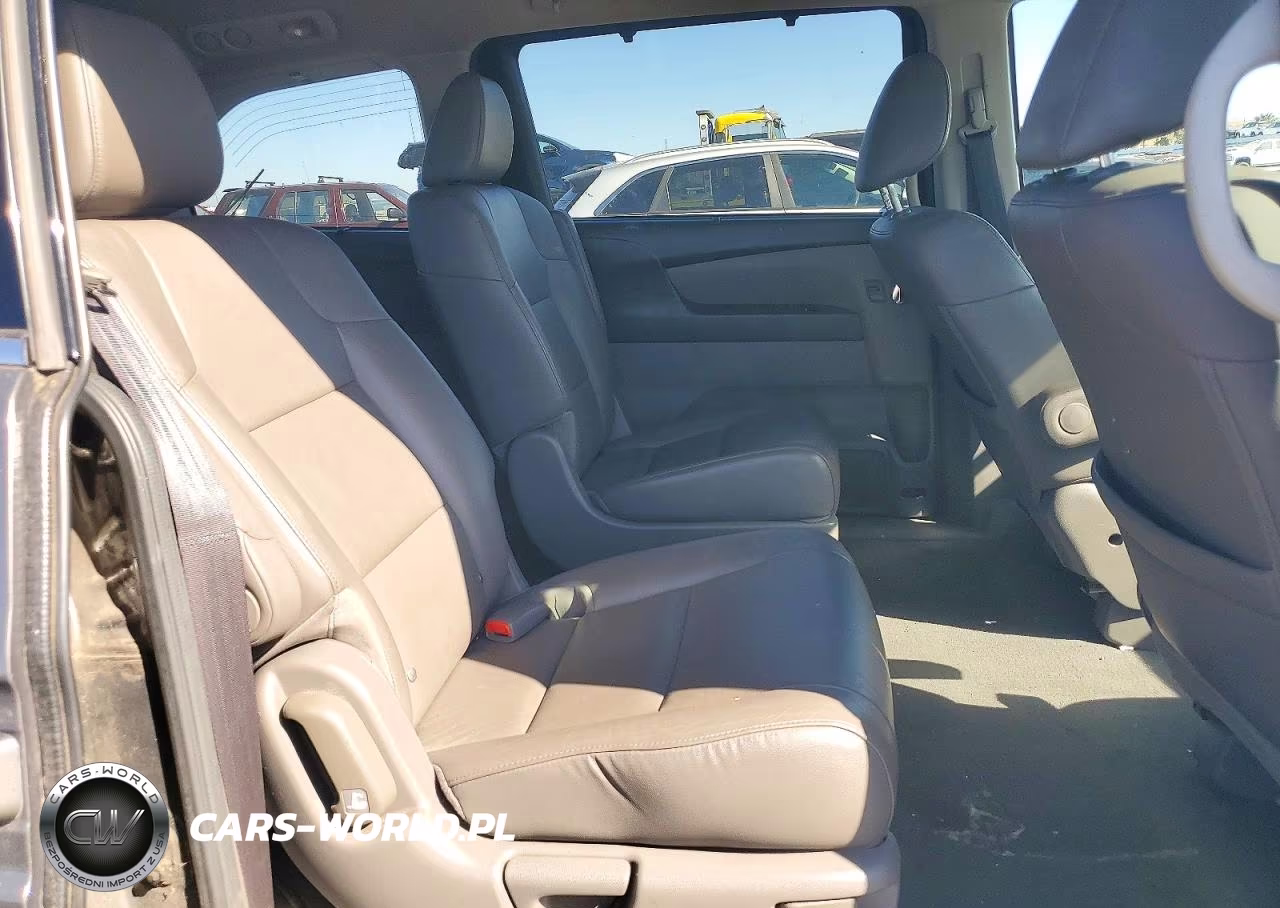 2014 Honda Odyssey Touring VIN:5FNRL5H90EB061310 - 11