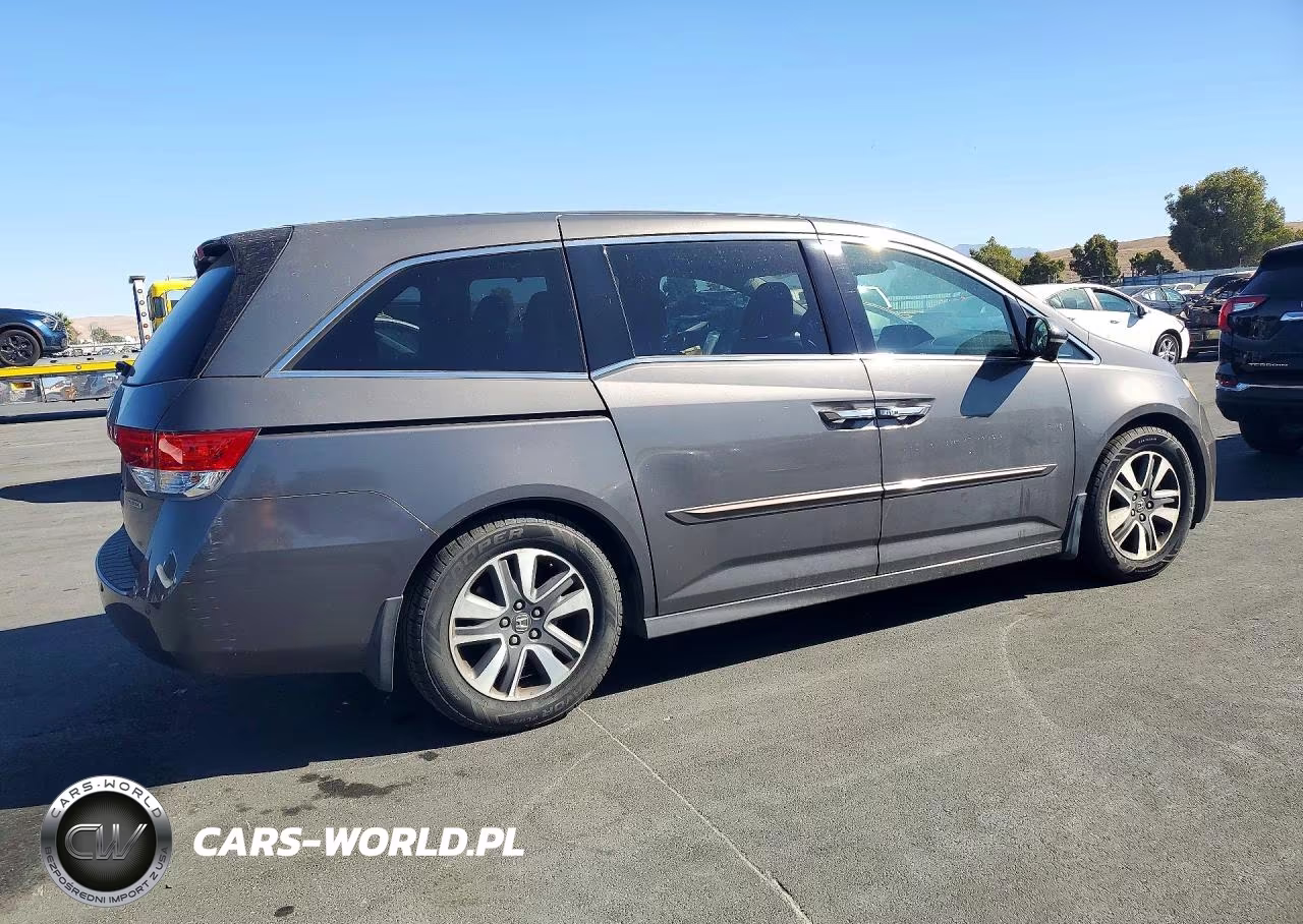 2014 Honda Odyssey Touring VIN:5FNRL5H90EB061310 - 3