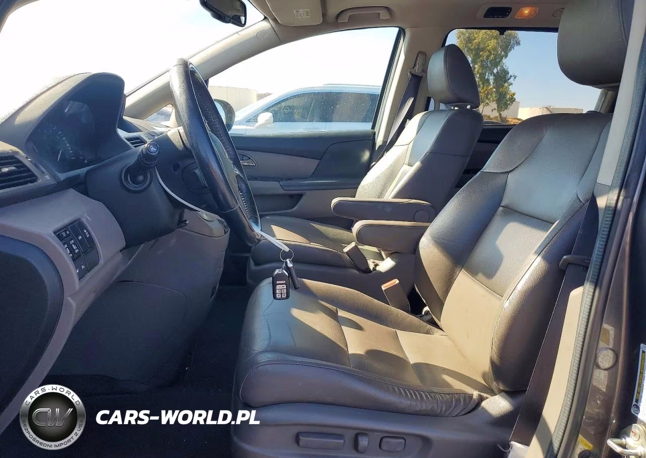 2014 Honda Odyssey Touring VIN:5FNRL5H90EB061310 - 7