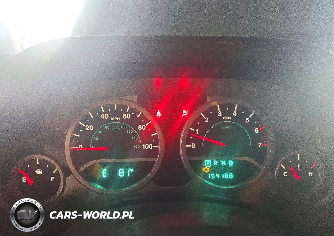 2007 Jeep Wrangler X VIN:1J4GB39177L138711 - 9
