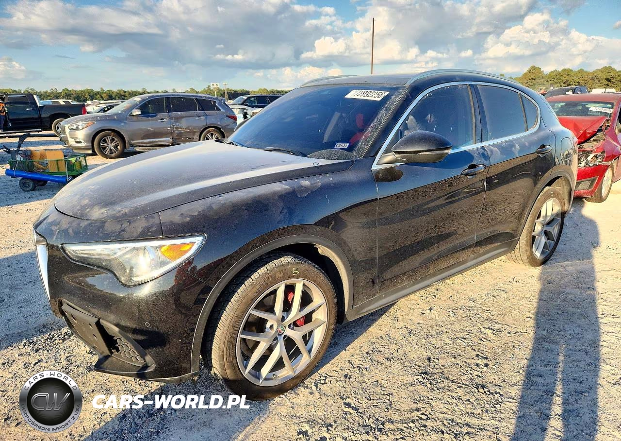 2018 Alfa Romeo Stelvio Ti VIN:ZASFAKBN1J7B94985 - 1