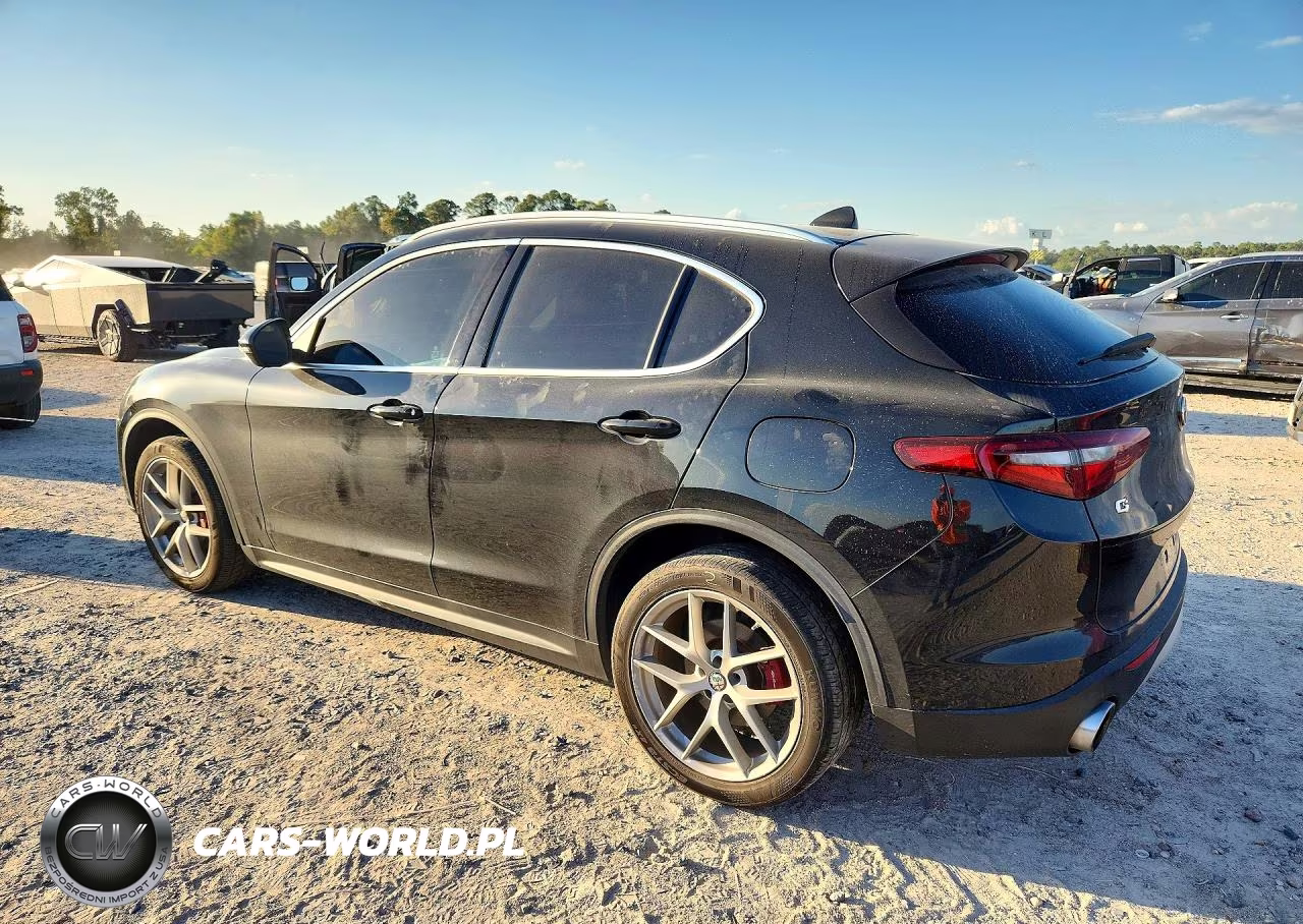 2018 Alfa Romeo Stelvio Ti VIN:ZASFAKBN1J7B94985 - 2