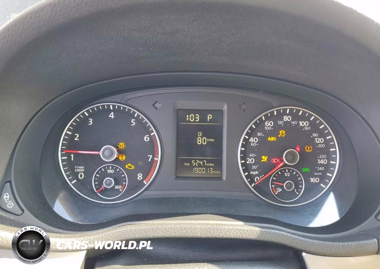 2015 Volkswagen Passat S VIN:1VWAT7A32FC057432 - 9