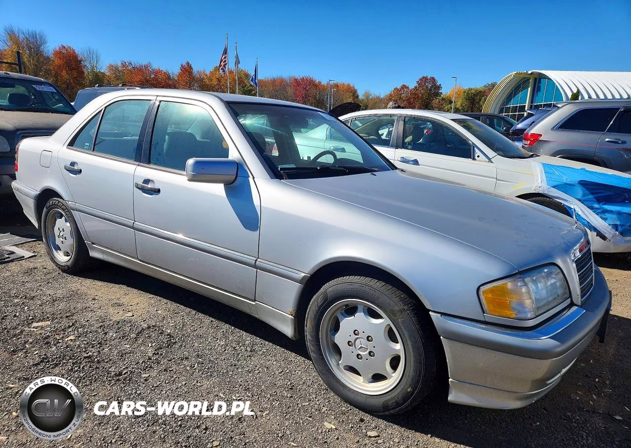 2000 Mercedes-Benz C 230 VIN:WDBHA24GXYA863833 - 4