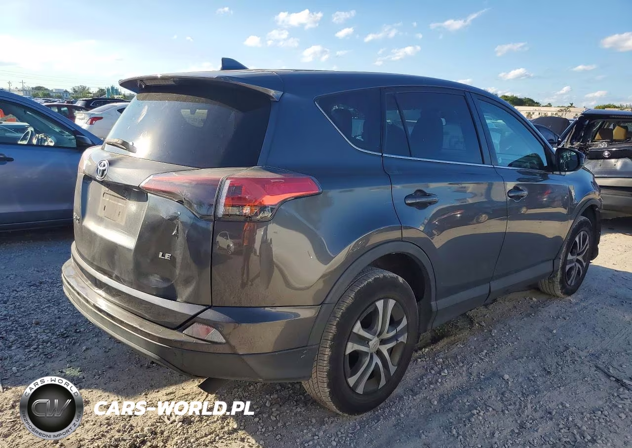 2018 Toyota Rav4 Le VIN:2T3ZFREV7JW411570 - 3