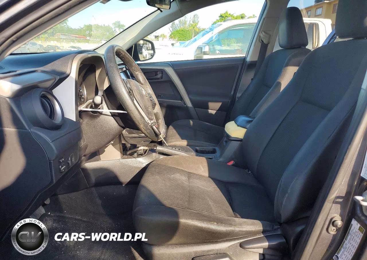 2018 Toyota Rav4 Le VIN:2T3ZFREV7JW411570 - 7