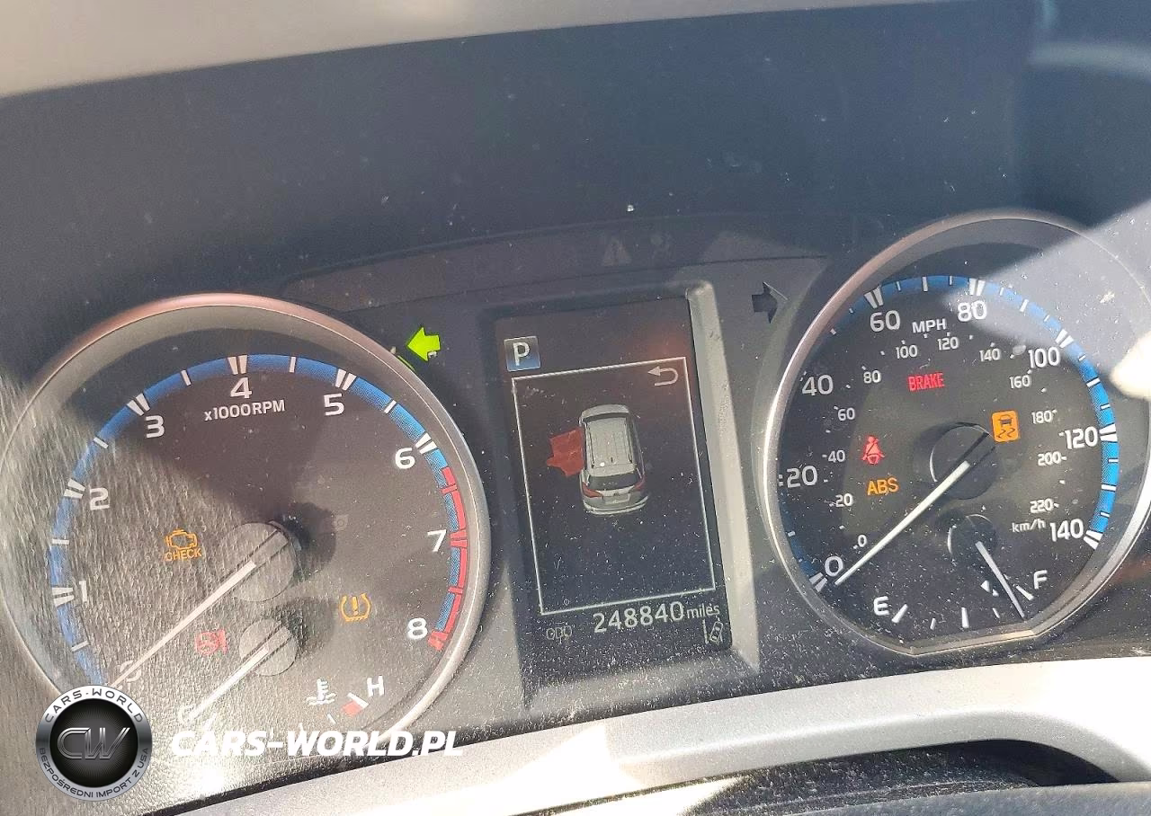 2018 Toyota Rav4 Le VIN:2T3ZFREV7JW411570 - 9