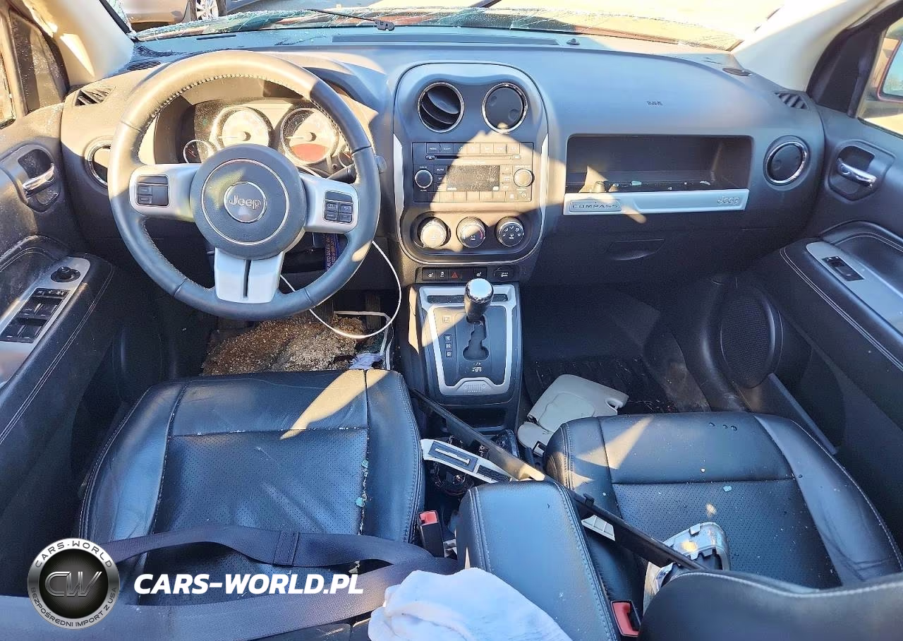 2017 Jeep Compass Latitude VIN:1C4NJDEB7HD107667 - 8