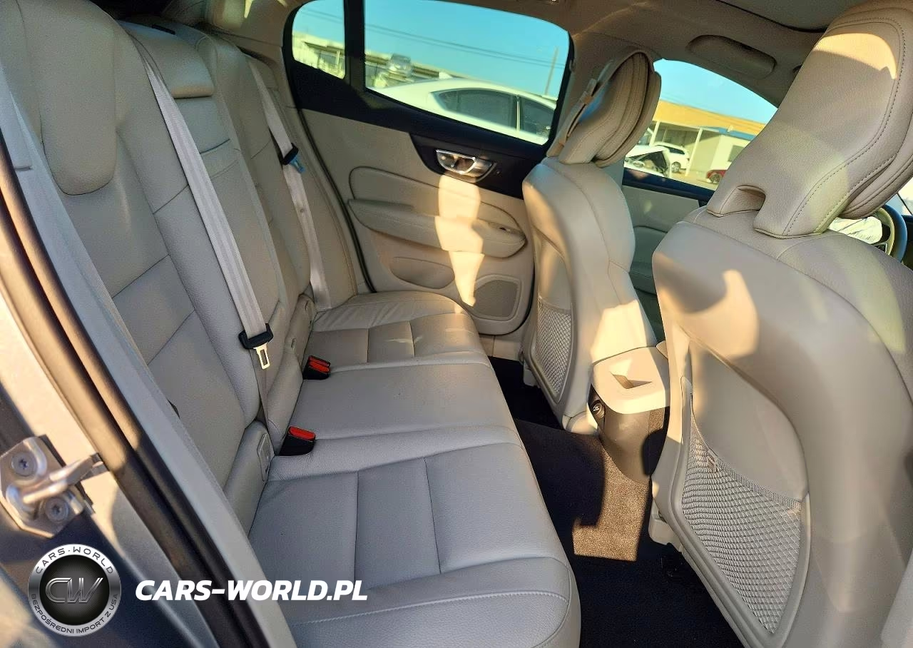 2020 Volvo S60 T5 Momentum VIN:7JR102FK4LG064452 - 10
