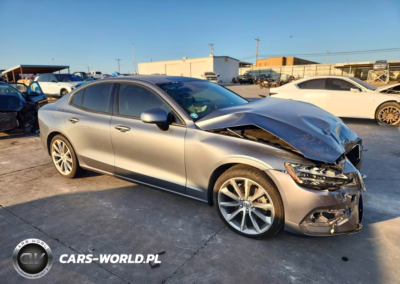 2020 Volvo S60 T5 Momentum VIN:7JR102FK4LG064452 - 4