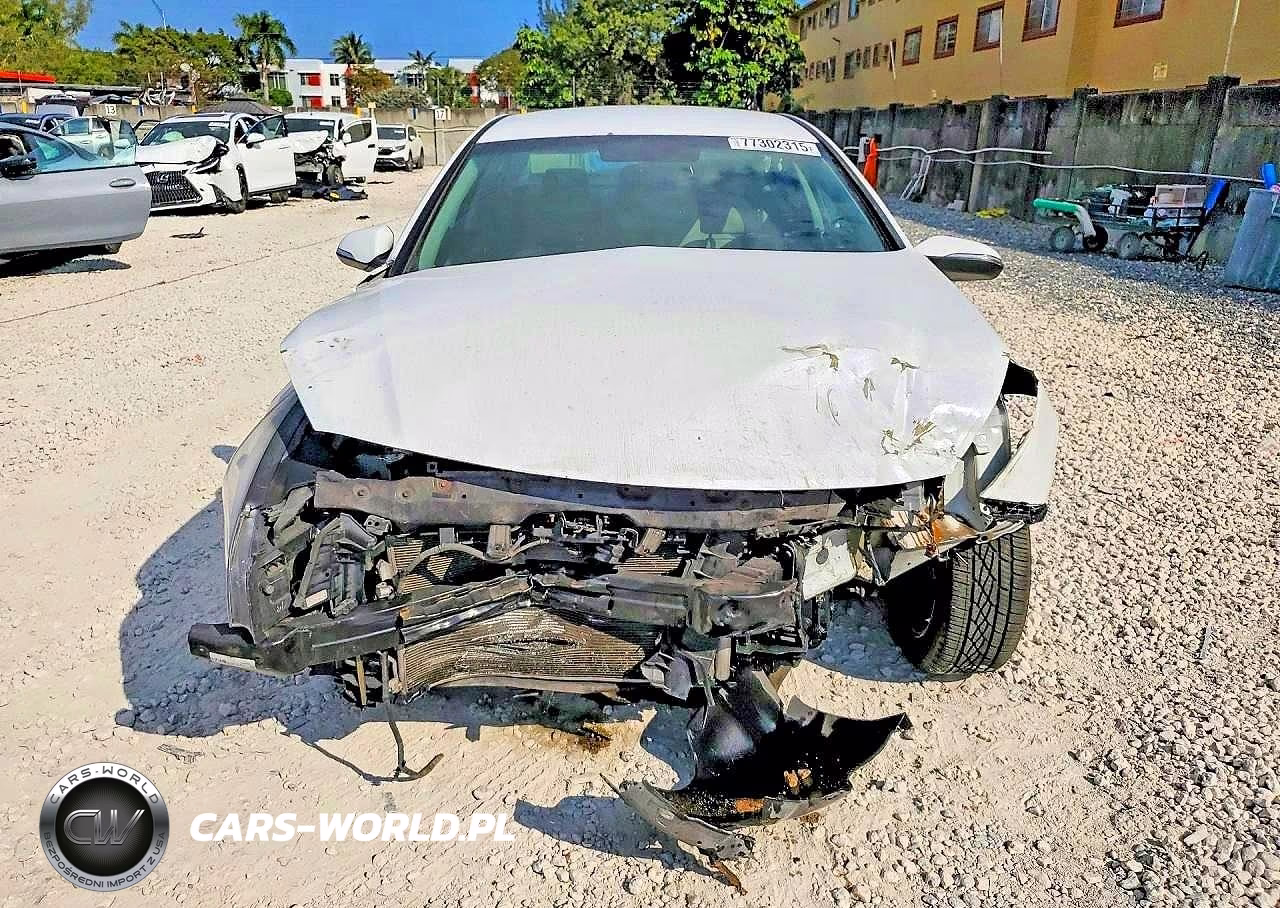 2017 Hyundai Sonata Sport VIN:5NPE34AF8HH535017 - 5