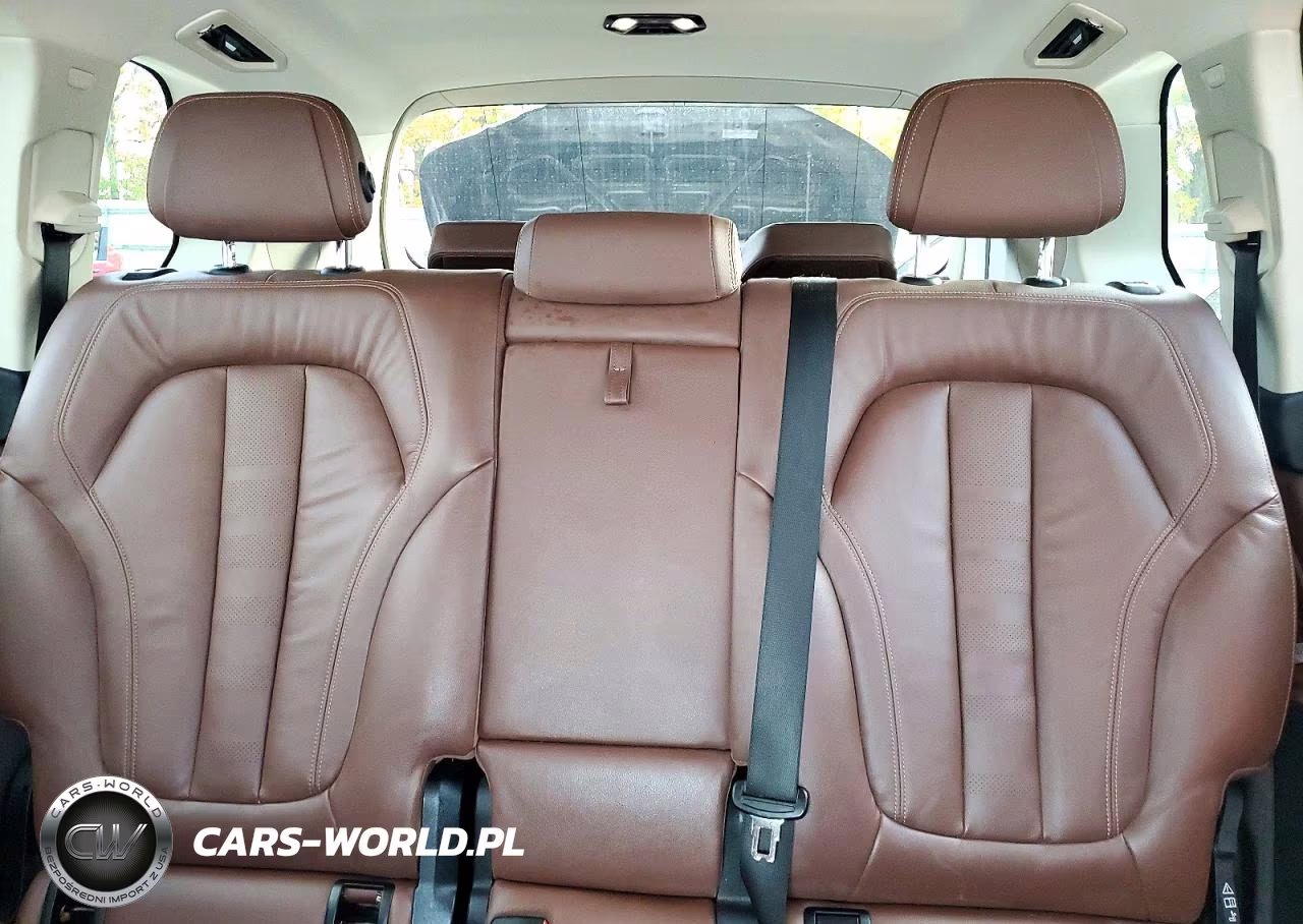 2020 BMW X7 xDrive40I VIN:5UXCW2C03L9A03169 - 10