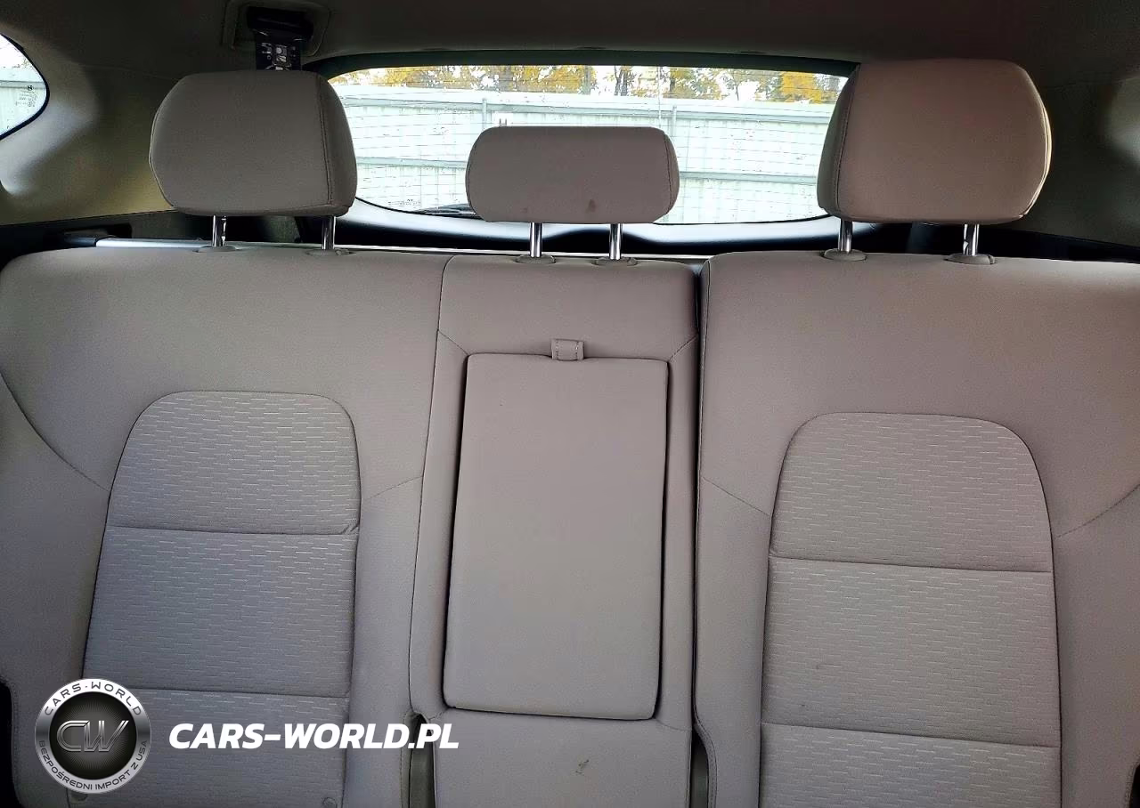 2019 Hyundai Tucson Se VIN:KM8J3CA44KU954806 - 10