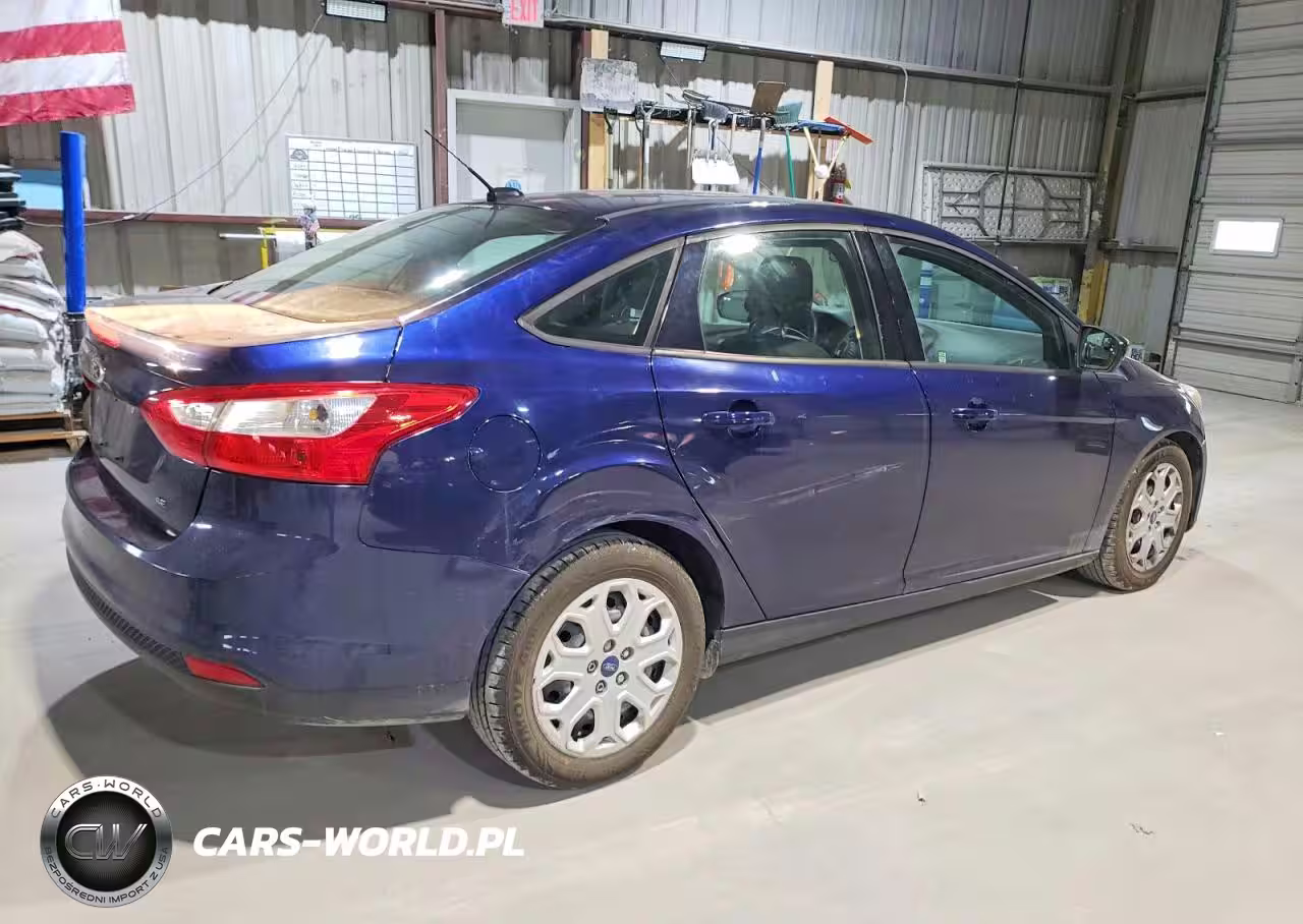 2012 Ford Focus Se VIN:1FAHP3F26CL148560 - 3