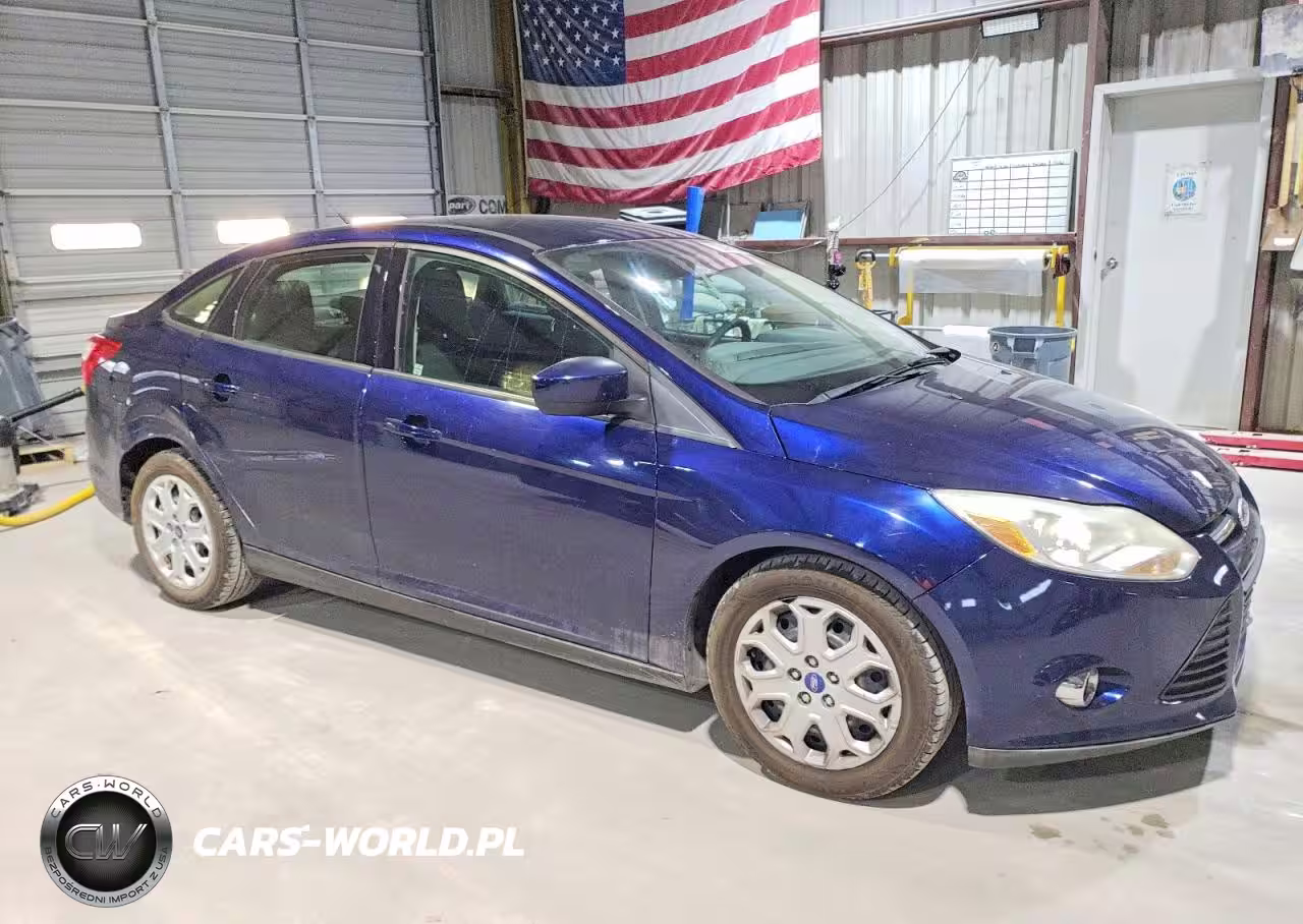 2012 Ford Focus Se VIN:1FAHP3F26CL148560 - 4