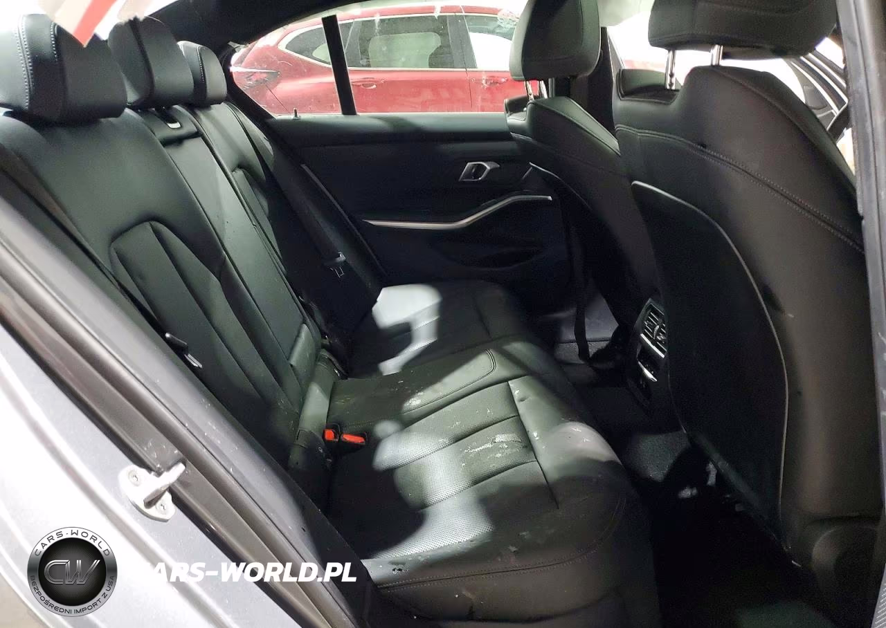 2025 BMW 330I VIN:3MW69CW04S8F11211 - 10