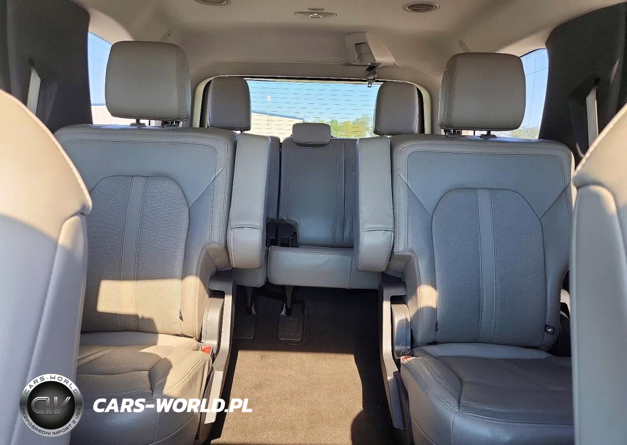 2019 Ford Expedition Limited VIN:1FMJU1KT2KEA56495 - 10