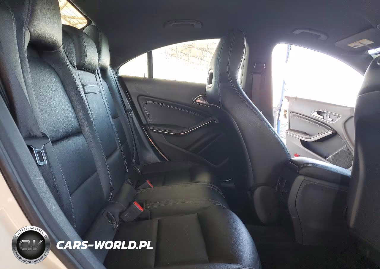 2018 Mercedes-Benz Cla 250 VIN:WDDSJ4EB8JN592944 - 10