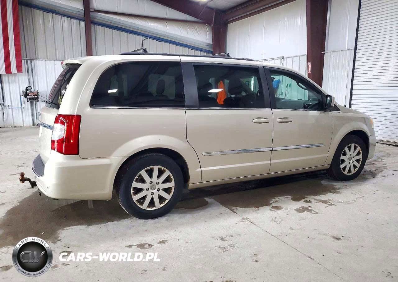 2013 Chrysler Town & Country Touring VIN:2C4RC1BG4DR734313 - 3