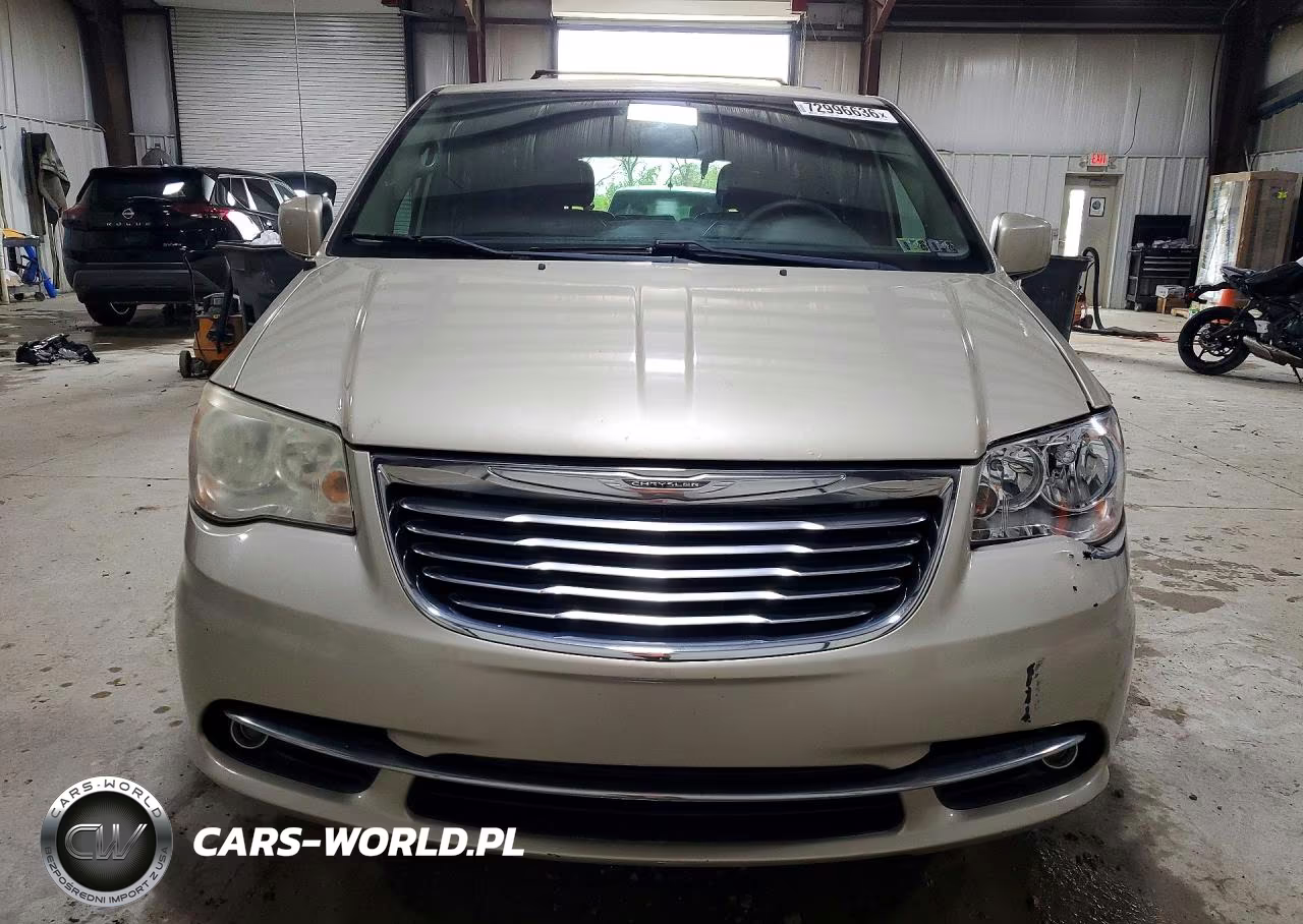 2013 Chrysler Town & Country Touring VIN:2C4RC1BG4DR734313 - 5