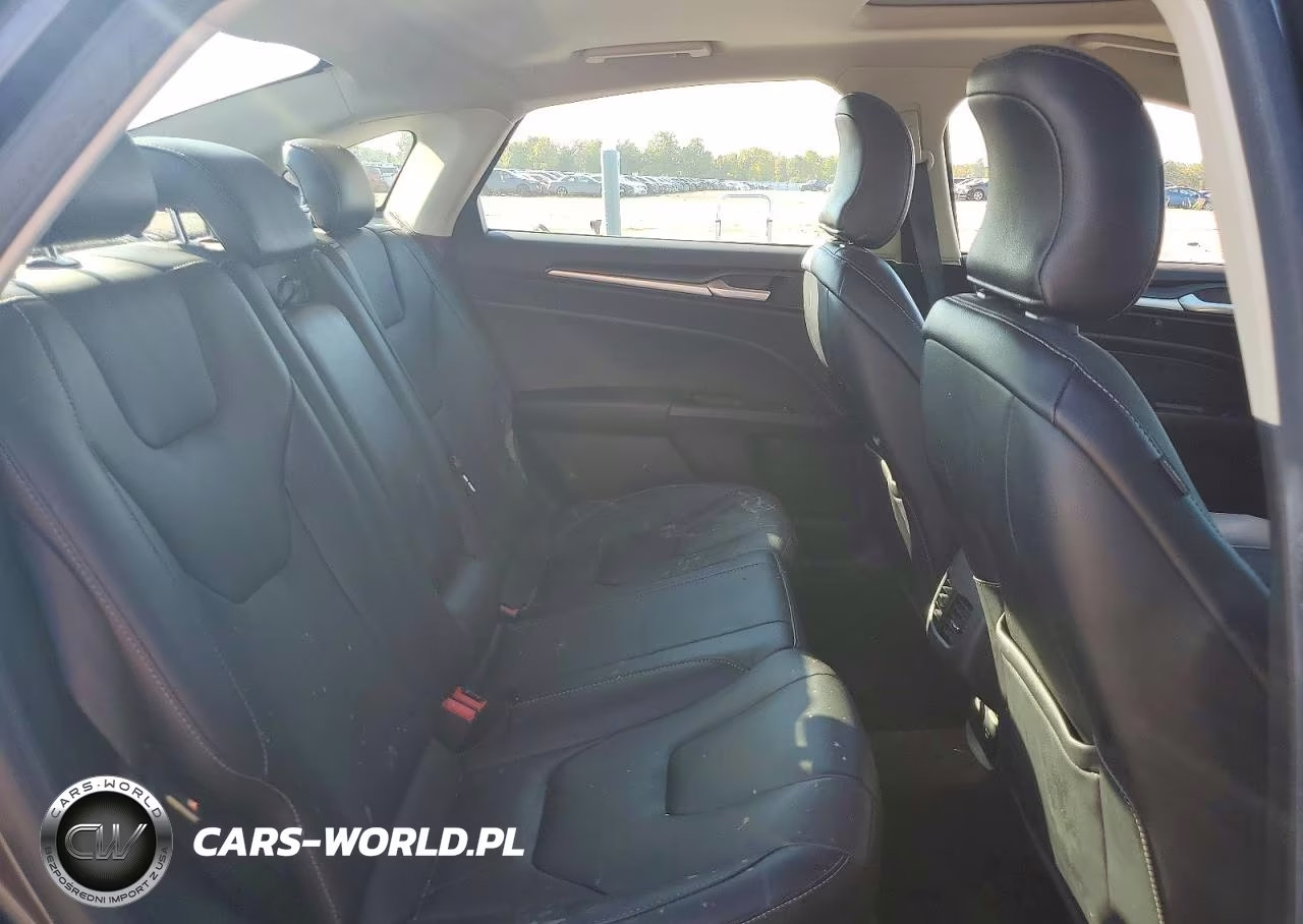 2018 Ford Fusion Titanium-Platinum VIN:3FA6P0D9XJR275753 - 10