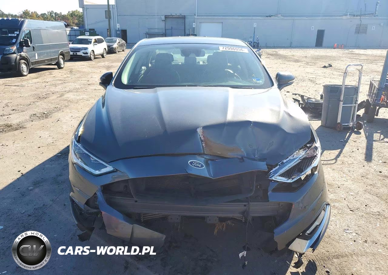 2018 Ford Fusion Titanium-Platinum VIN:3FA6P0D9XJR275753 - 5