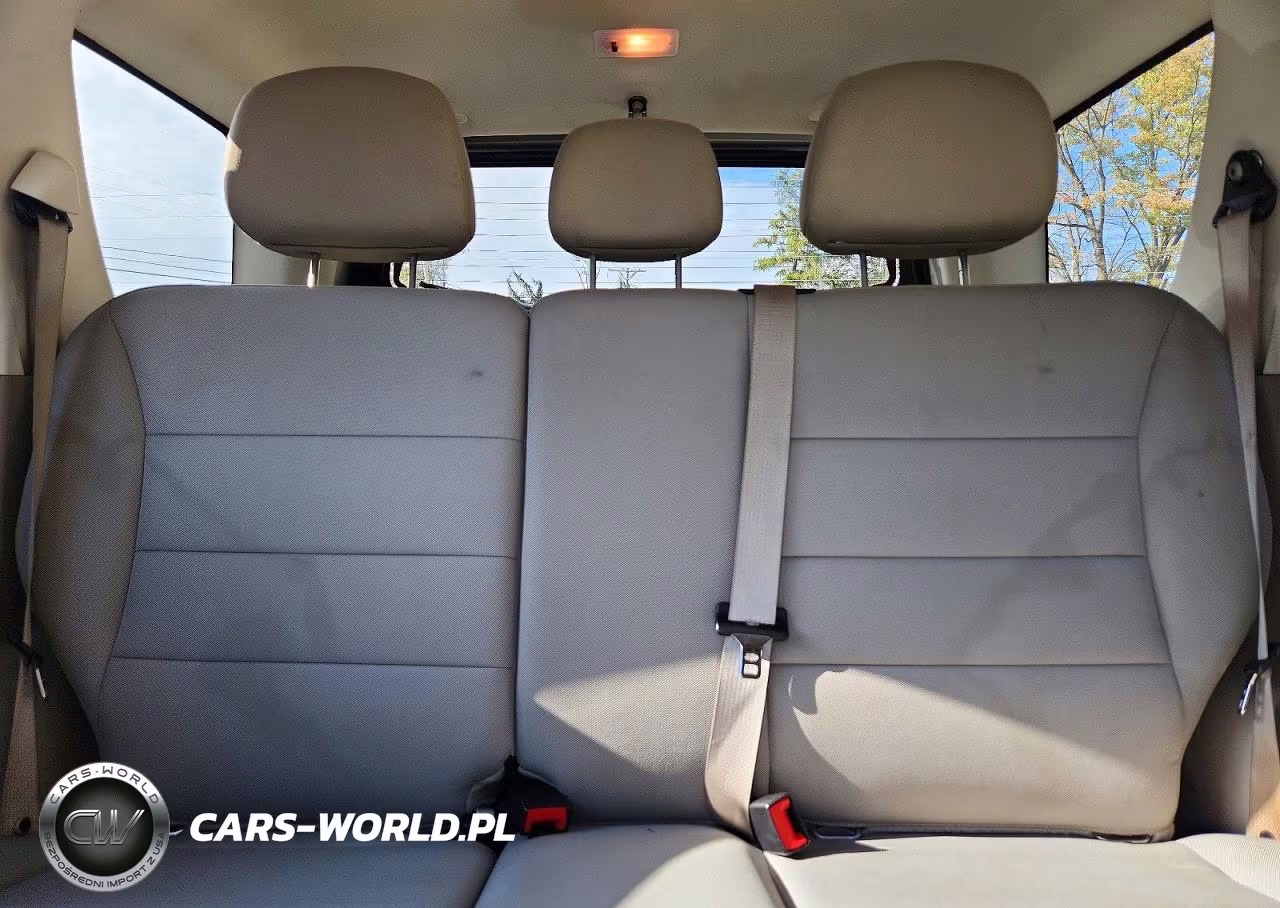 2010 Ford Escape Xlt VIN:1FMCU0D7XAKC62232 - 10