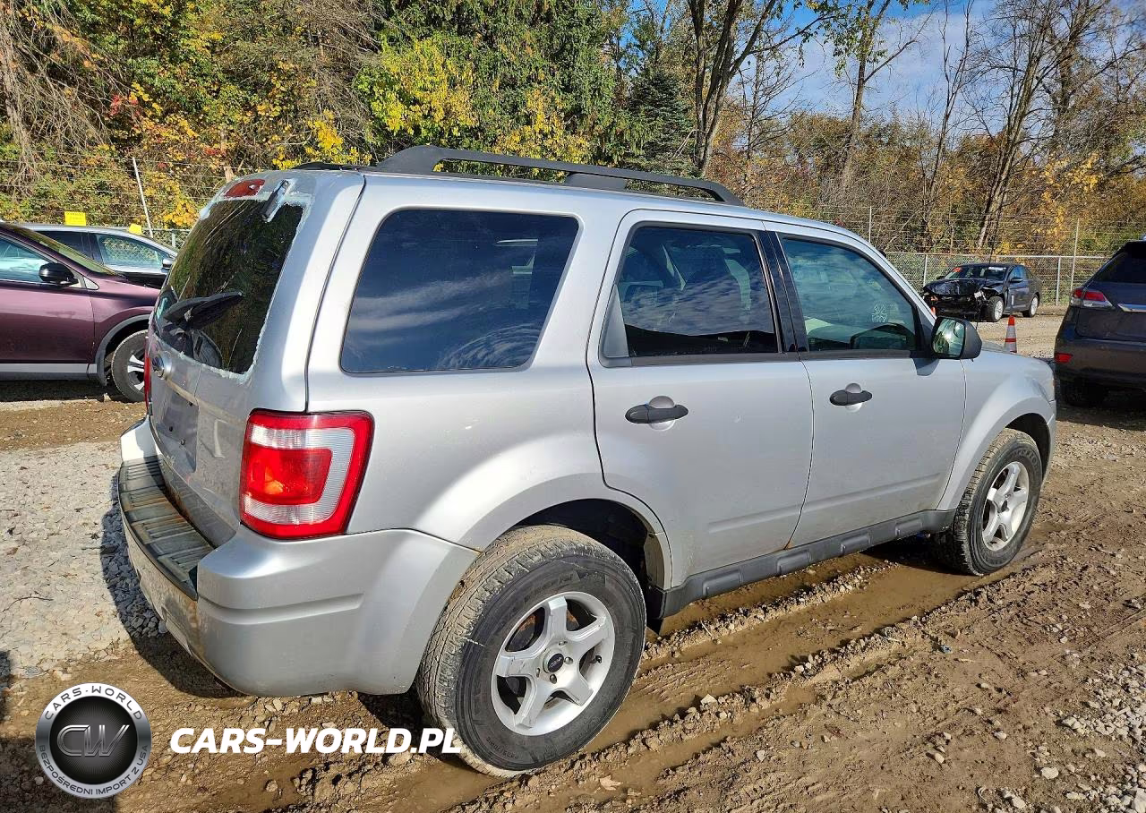2010 Ford Escape Xlt VIN:1FMCU0D7XAKC62232 - 3