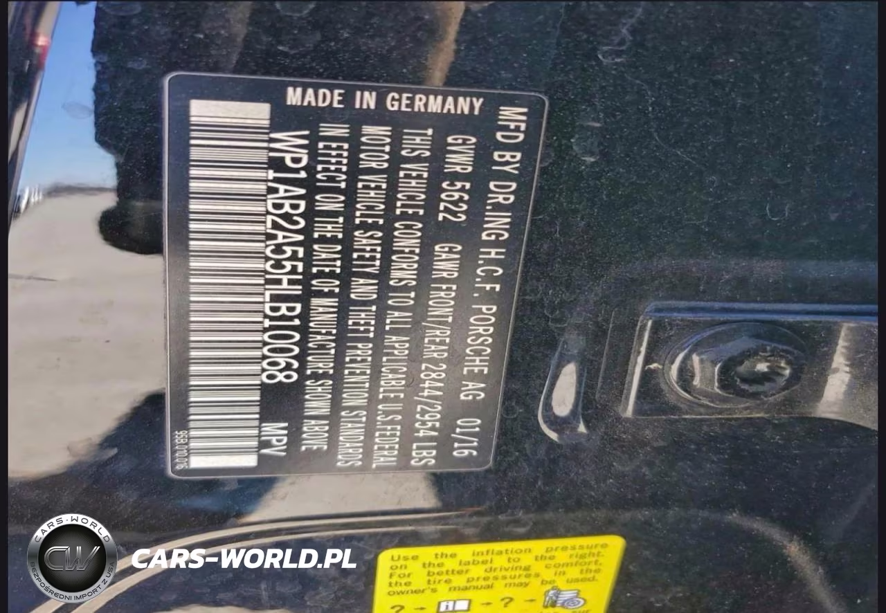 2017 Porsche Macan S VIN:WP1AB2A55HLB10068 - 10
