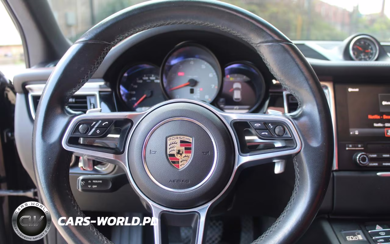 2017 Porsche Macan S VIN:WP1AB2A55HLB10068 - 12