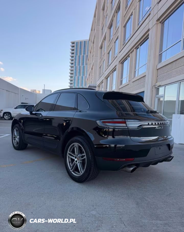 2017 Porsche Macan S VIN:WP1AB2A55HLB10068 - 3