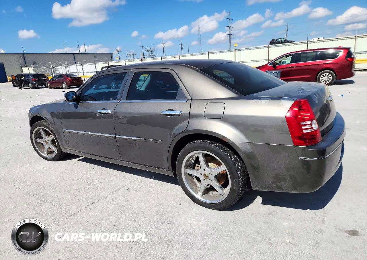 2010 Chrysler 300 Touring VIN:2C3CA4CD6AH211298 - 2