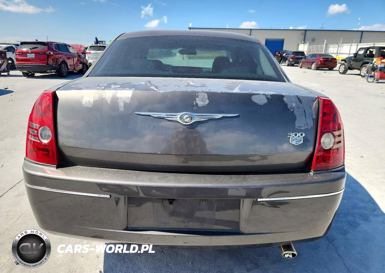 2010 Chrysler 300 Touring VIN:2C3CA4CD6AH211298 - 6