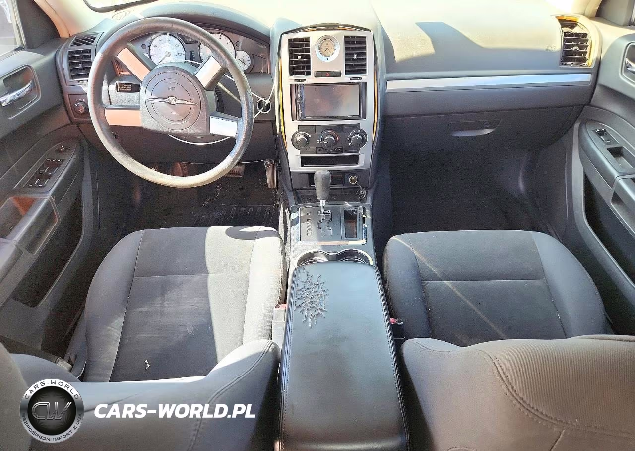 2010 Chrysler 300 Touring VIN:2C3CA4CD6AH211298 - 8