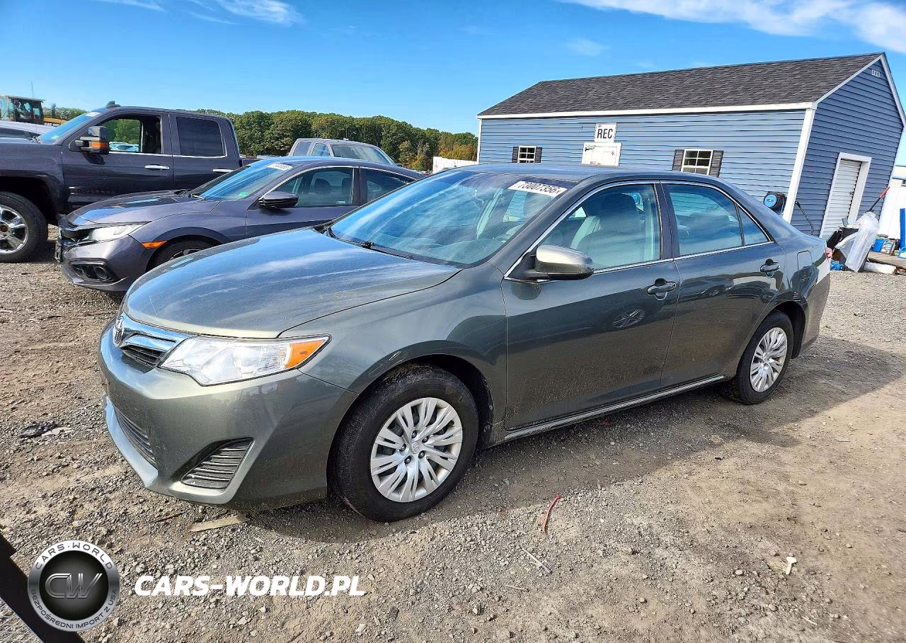 2013 Toyota Camry Le VIN:4T4BF1FKXDR330346 - 1