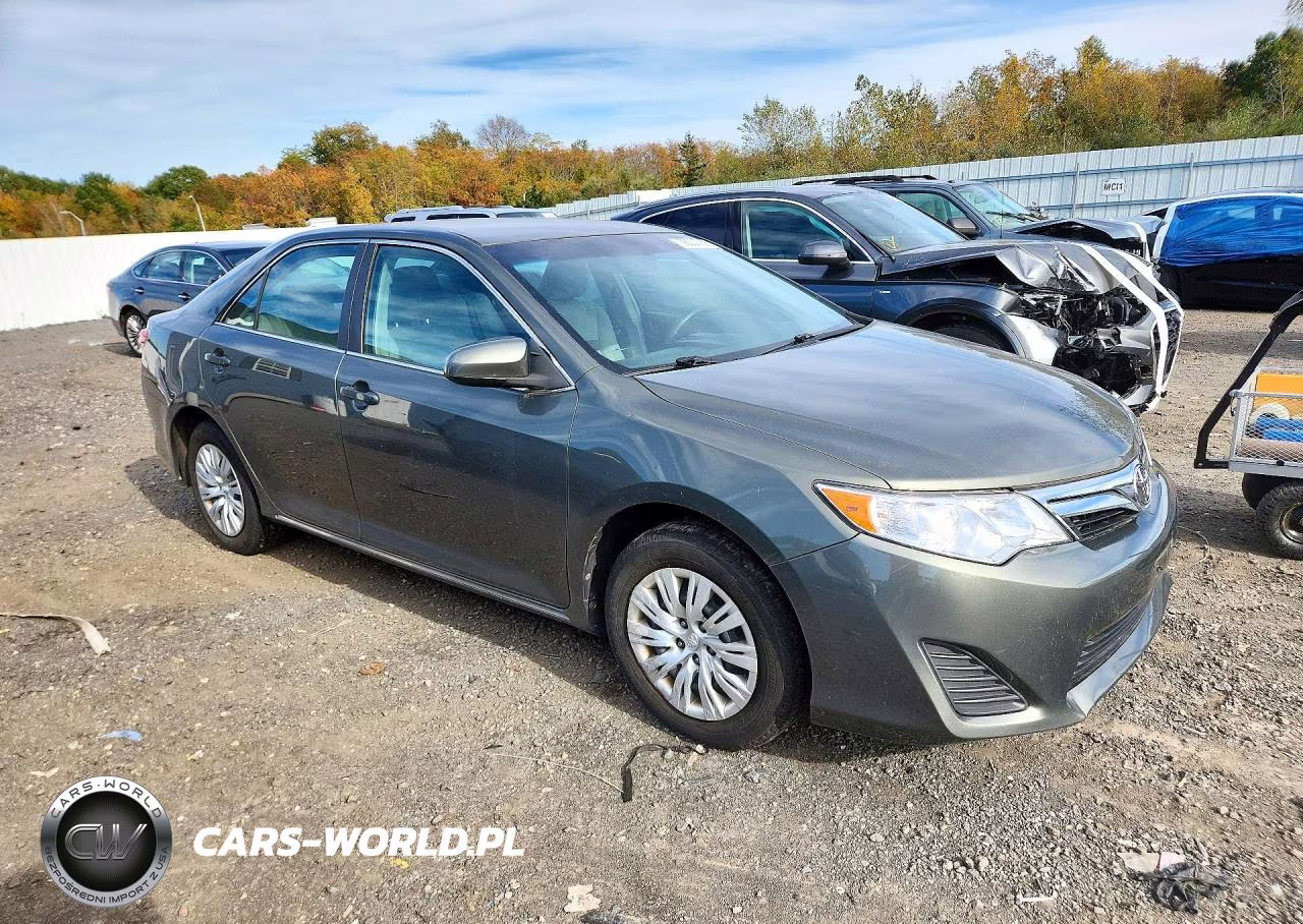 2013 Toyota Camry Le VIN:4T4BF1FKXDR330346 - 4