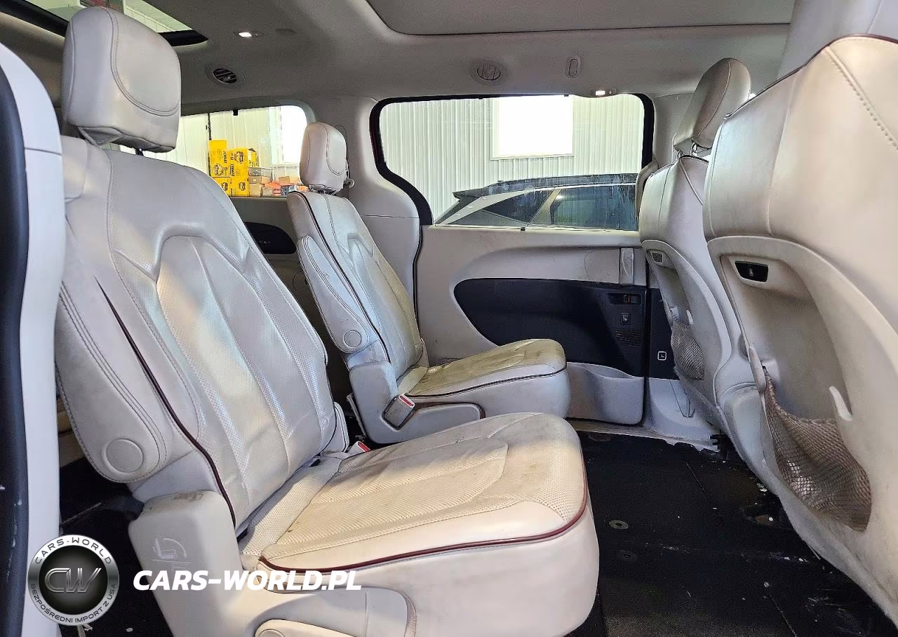2019 Chrysler Pacifica Limited VIN:2C4RC1GG4KR721941 - 11
